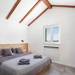 Vallis Villa