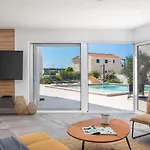 Vallis Villa *