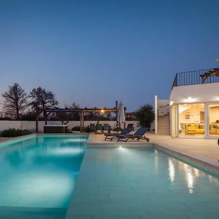 Vallis * Zaton (Sibenik-Knin)